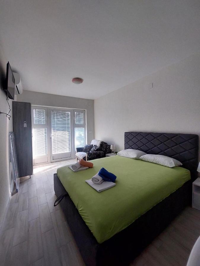 Apartment Iva Bijela Luaran gambar